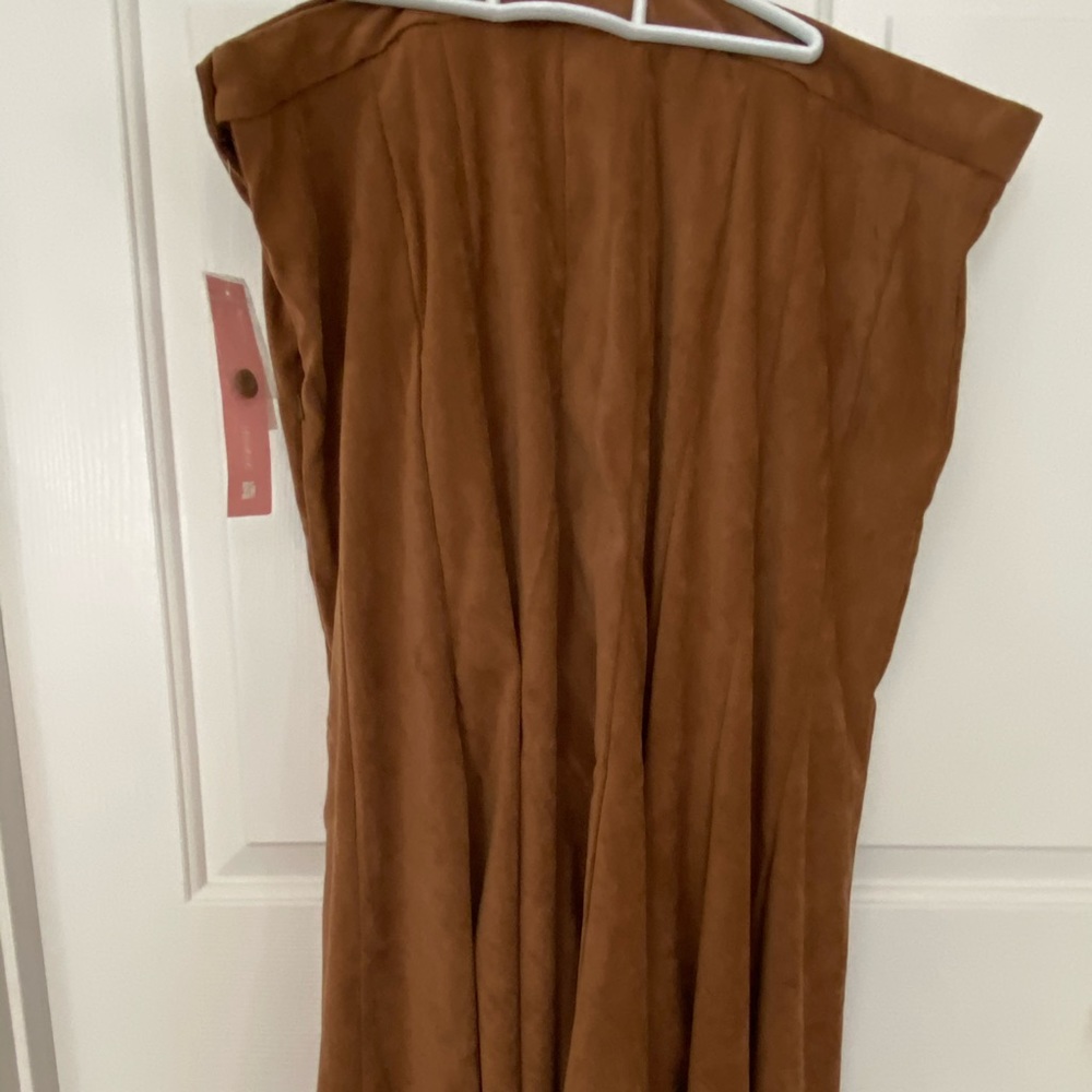 NWT faux suede gored skirt